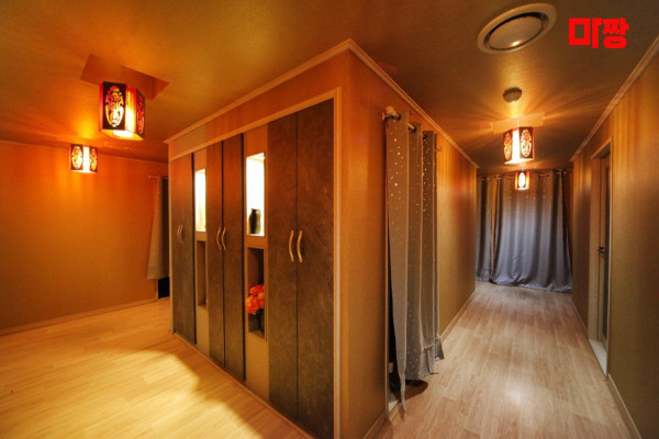 (장유) 마사지 건마 황실아로마 