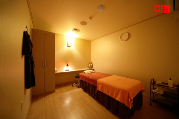 (장유) 마사지 건마 황실아로마 